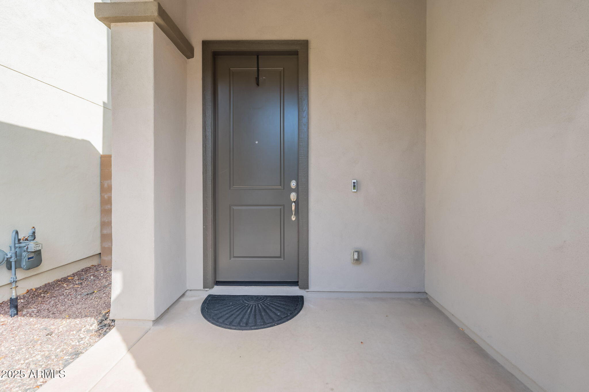 7236 West Phelps Road Peoria, AZ 85382 - Photo 4 of 53 a view of an empty room
