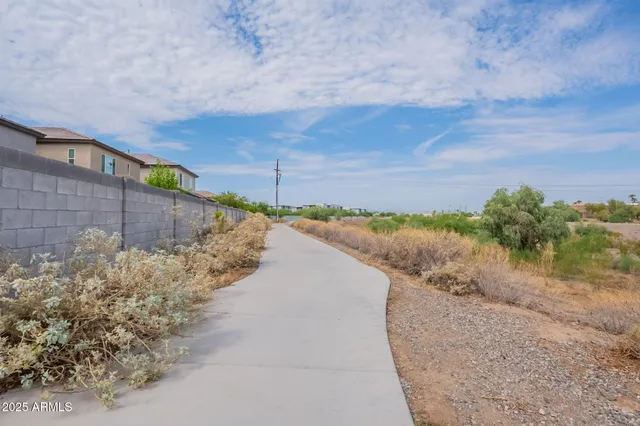 $2,495 | 7236 West Phelps Road, Peoria, AZ 85382