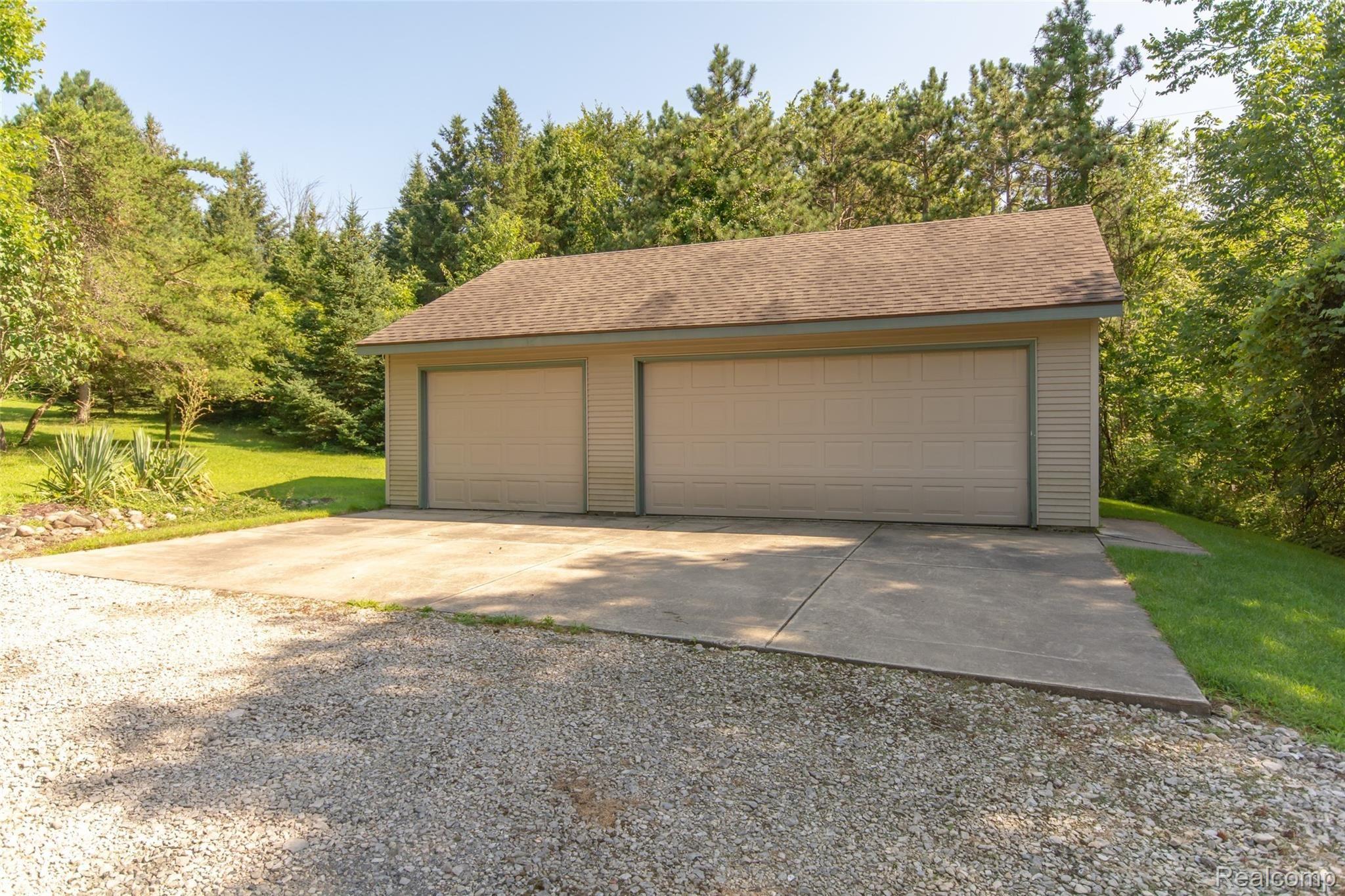 18166 Hickory Ridge Road Fenton, MI 48430 - Photo 38 of 44 DSC_8738.jpg