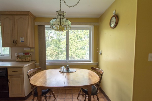 89 Locksley Road Lynnfield, MA 01940 - Photo 7 of 29 Gallery Image 7