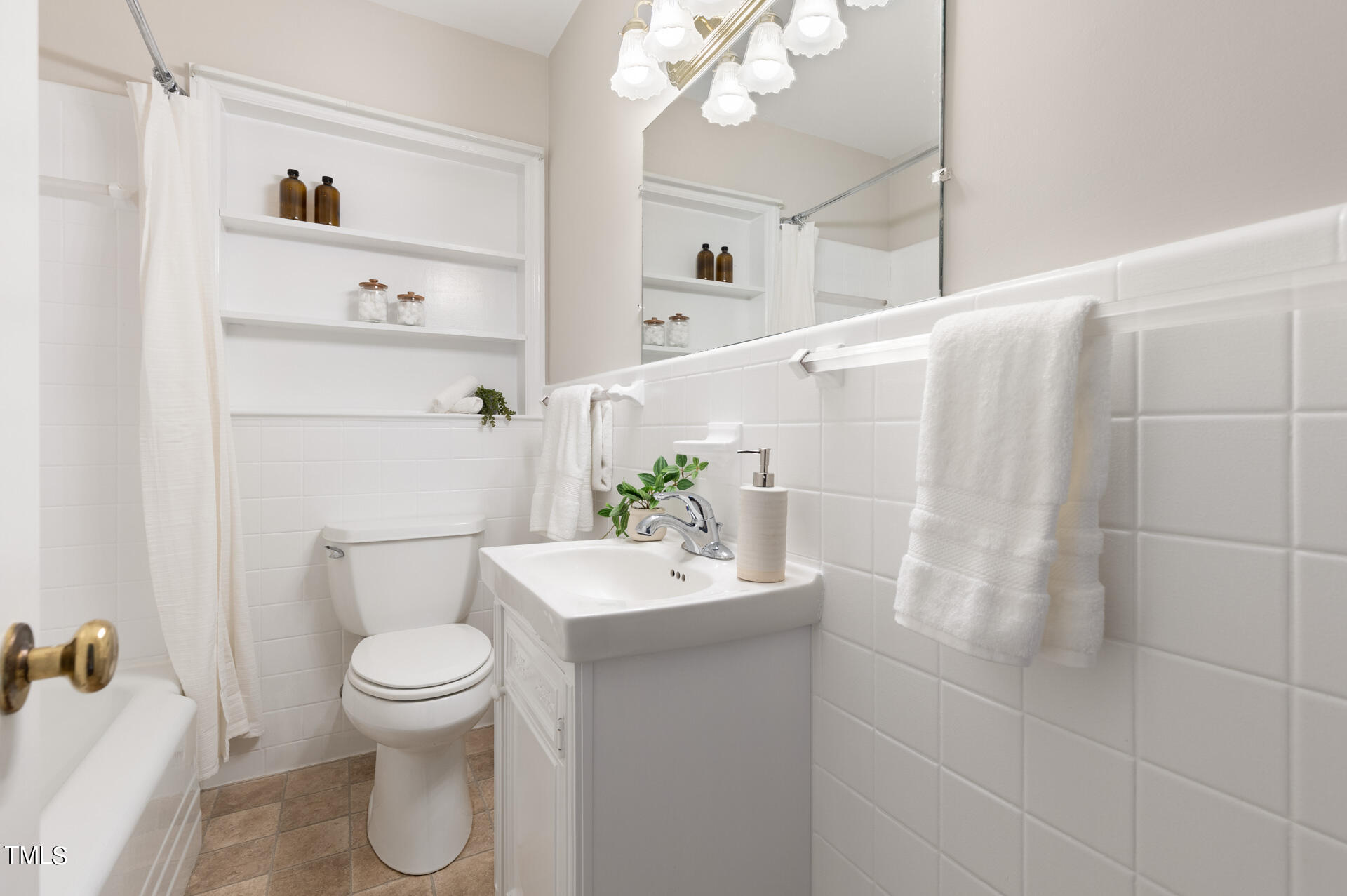 3006 Hope Valley Road Durham, NC 27707 - Photo 21 of 40 3006-Hope-Valley-120