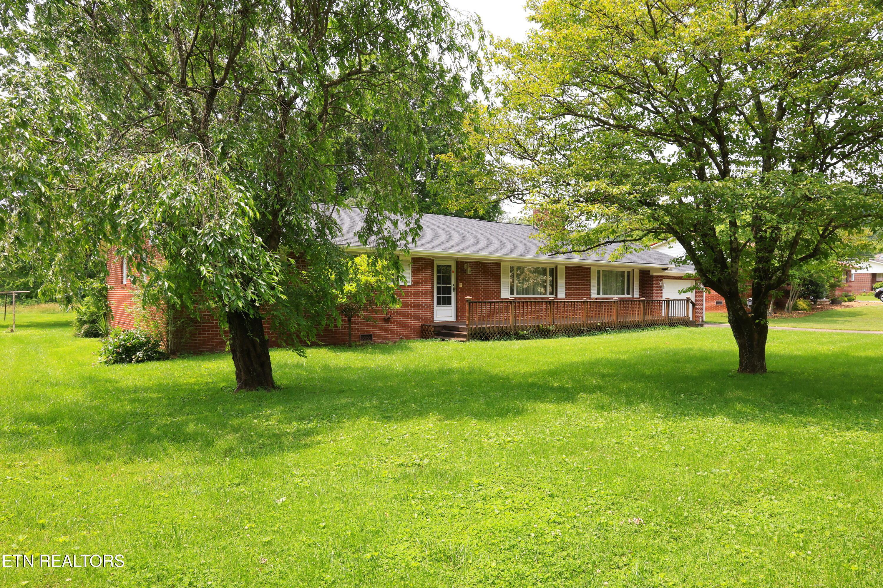 160 Rector Drive Harrogate, TN 37752 - Photo 2 of 15 160 Rector Dr- Front of home