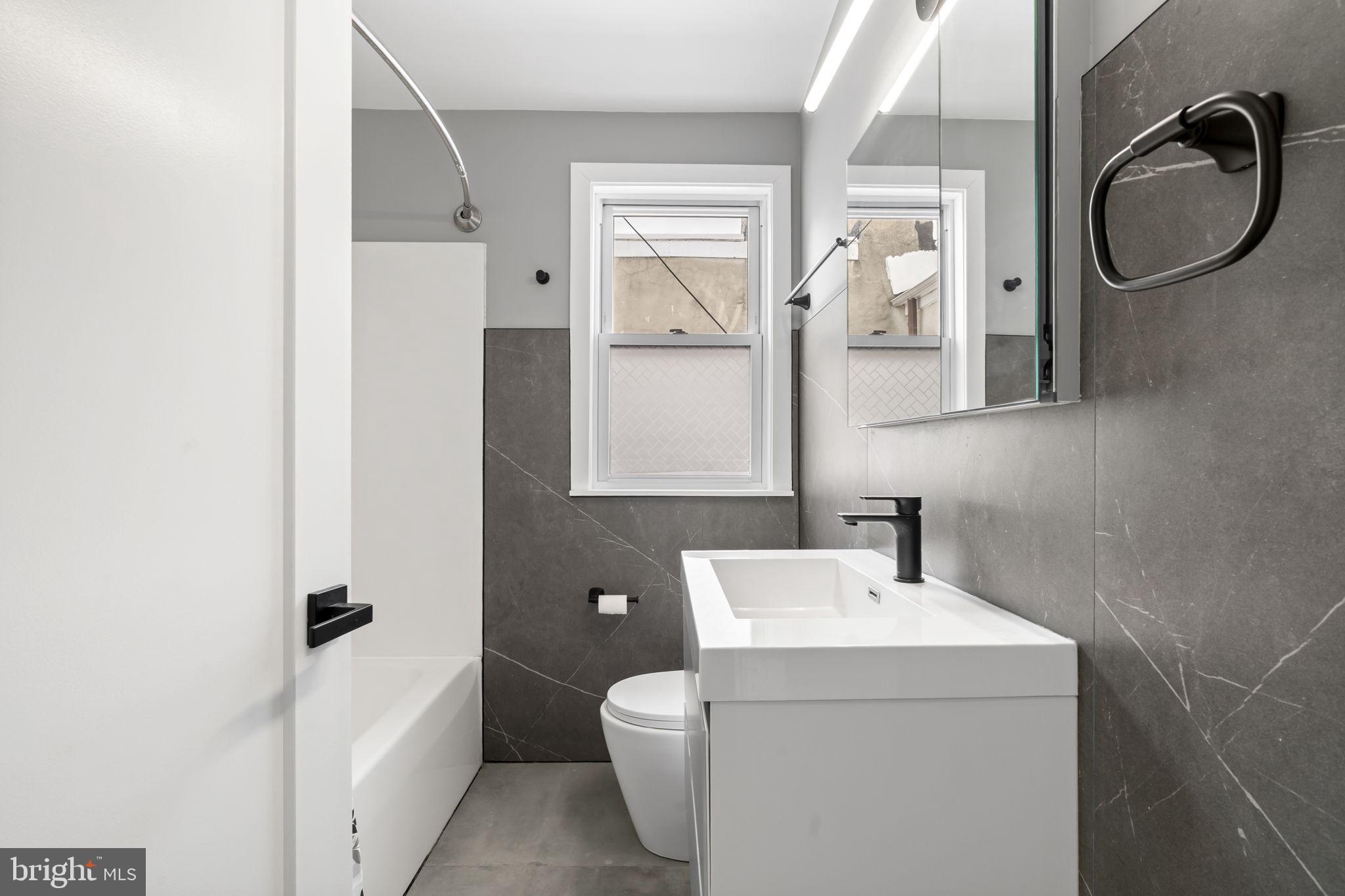 311 Wharton Street, Unit B Philadelphia, PA 19147 - Photo 22 of 25