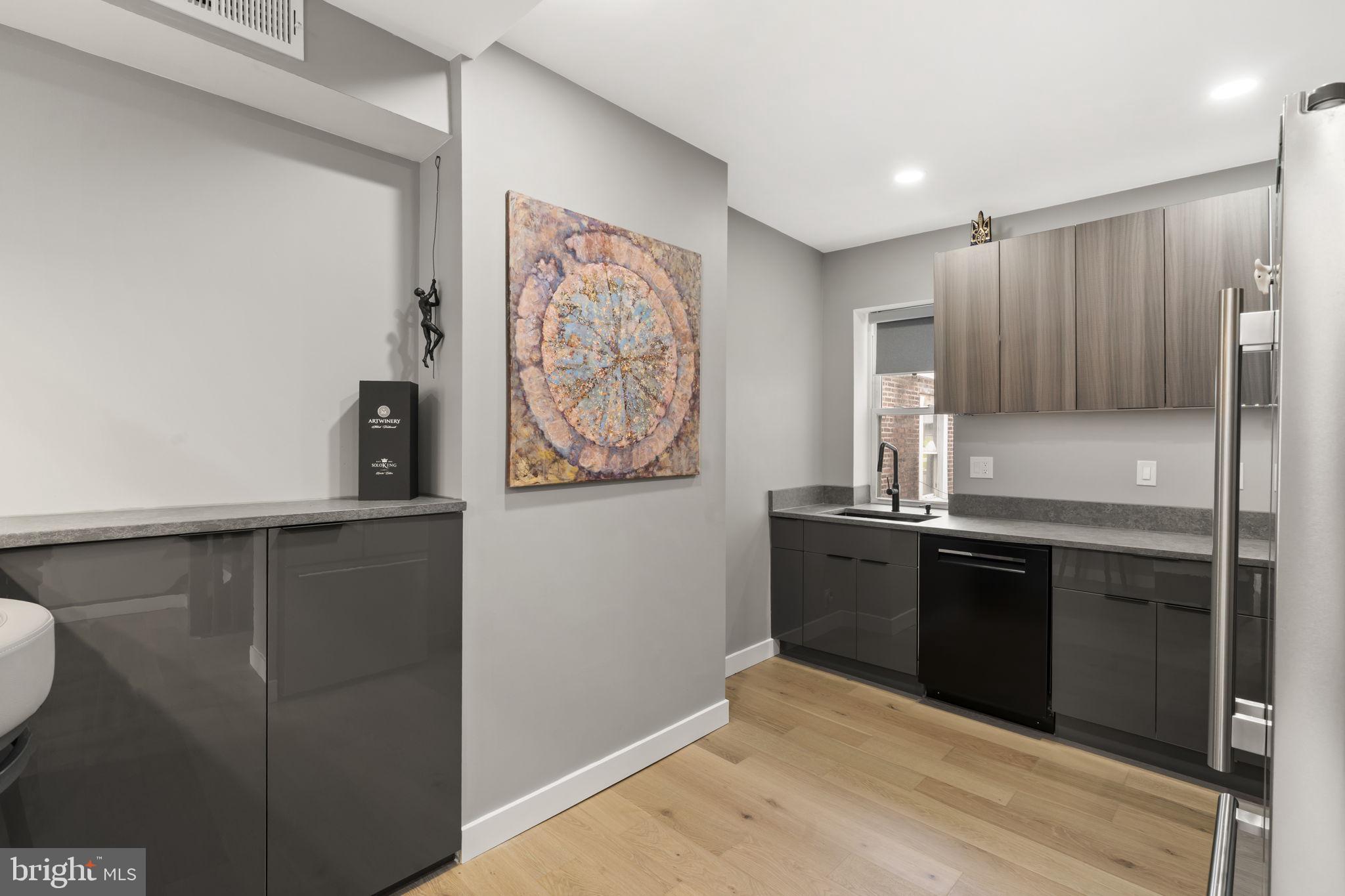 311 Wharton Street, Unit B Philadelphia, PA 19147 - Photo 7 of 25