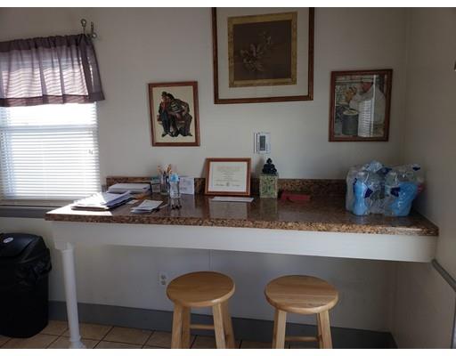 46 Warebrook Ware, MA 01082 - Photo 5 of 10 Gallery Image 5