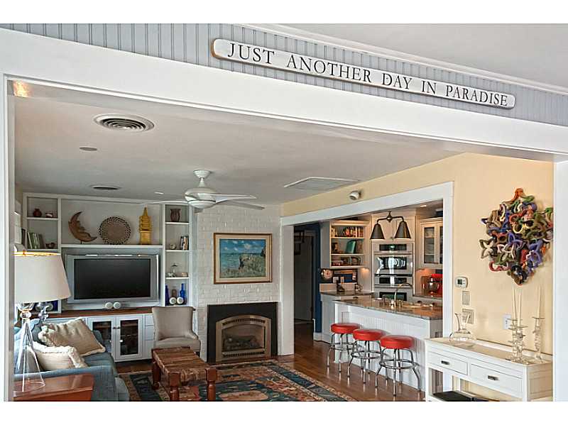 135 Riverside Drive Tiverton, RI 02878 - Photo 7 of 18 Living Room.