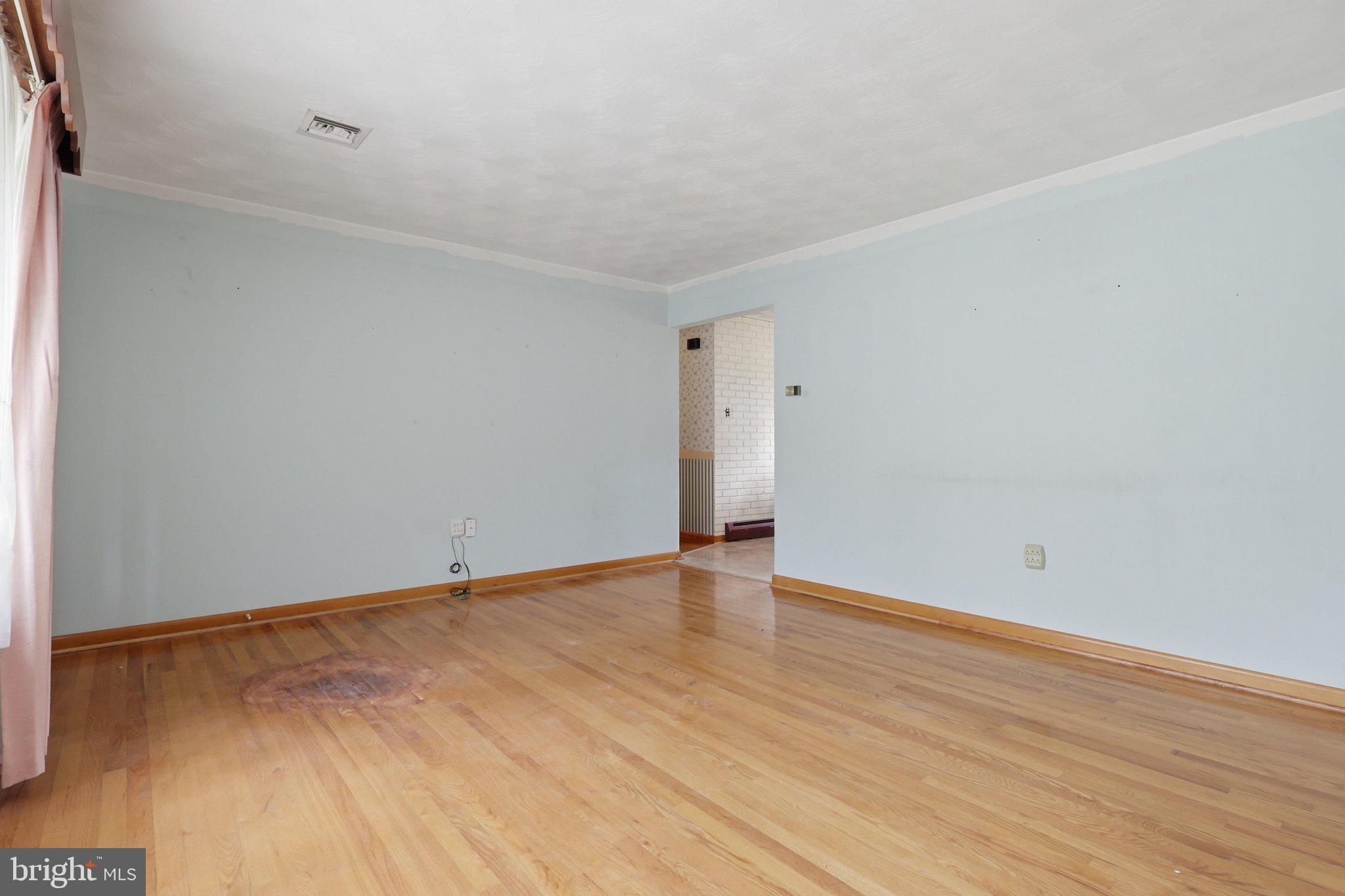 5893 Ambau Road Spring Grove, PA 17362 - Photo 15 of 42 IMG_3204