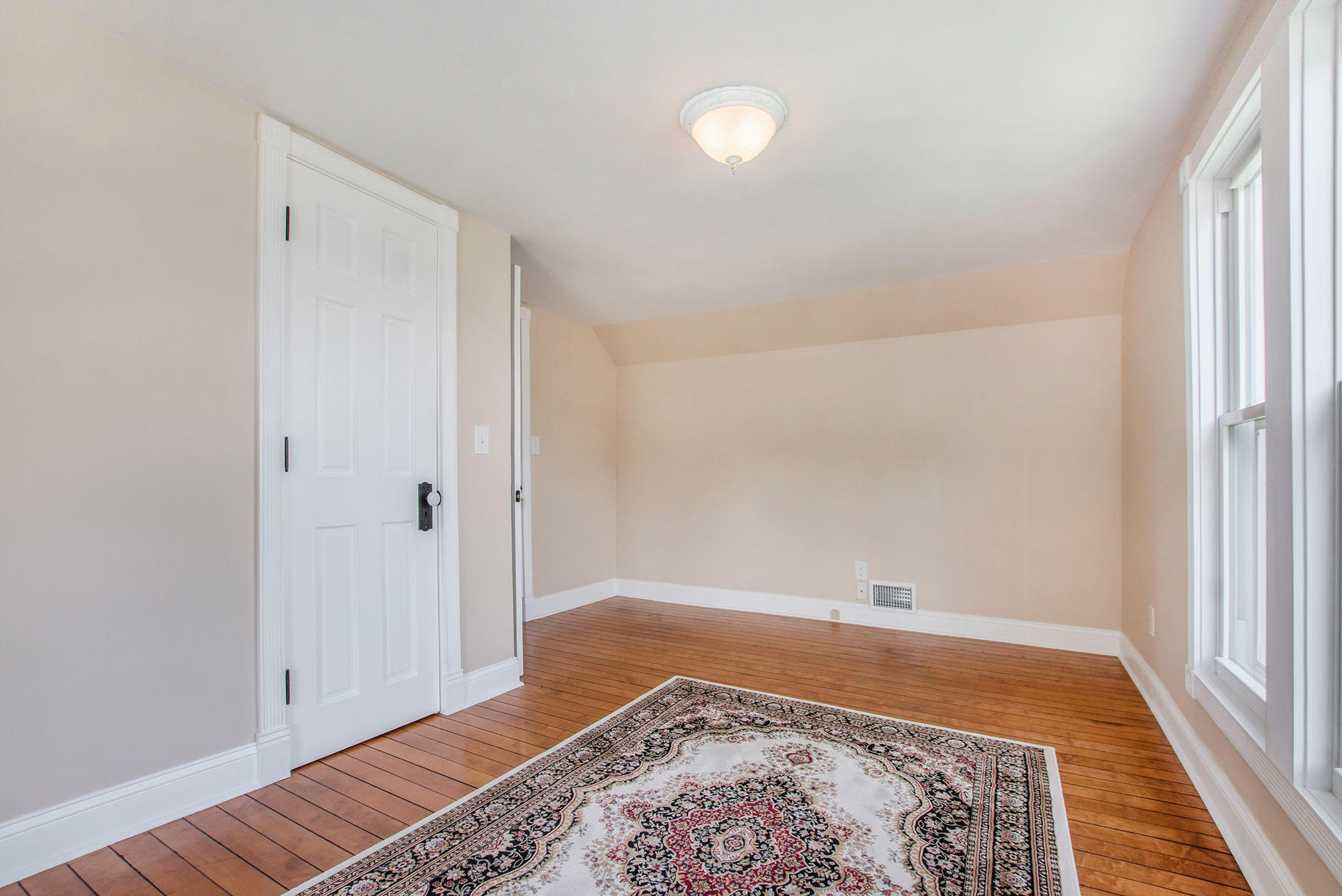 710 South Arent Road Watervliet, MI 49098 - Photo 20 of 35 DSC09378