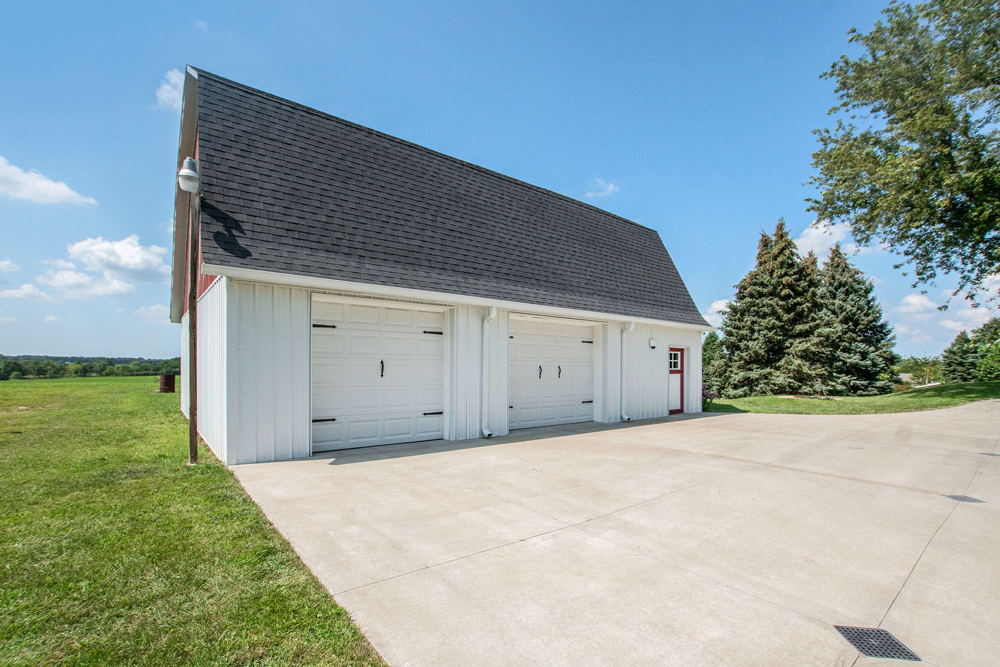 710 South Arent Road Watervliet, MI 49098 - Photo 2 of 35 DSC09334