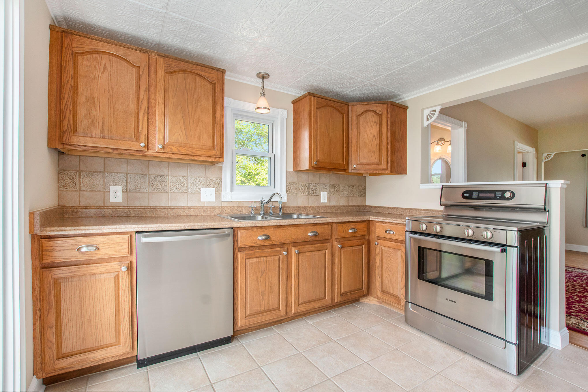 710 South Arent Road Watervliet, MI 49098 - Photo 4 of 35 DSC09340