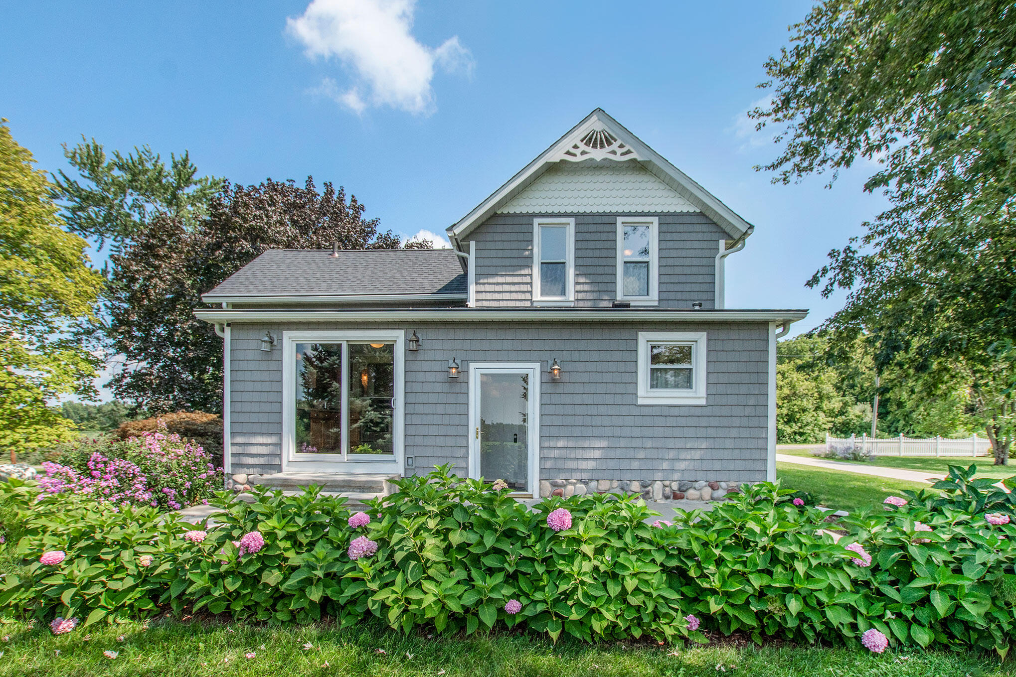 710 South Arent Road Watervliet, MI 49098 - Photo 10 of 35 DSC09336