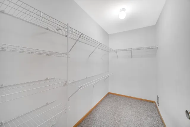 $1,900 | 2427 Silverstone Drive, Unit 2427, Carpentersville, IL 60110