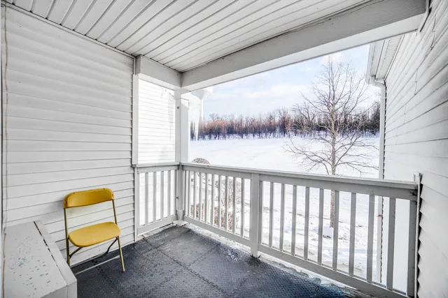 $1,900 | 2427 Silverstone Drive, Unit 2427, Carpentersville, IL 60110