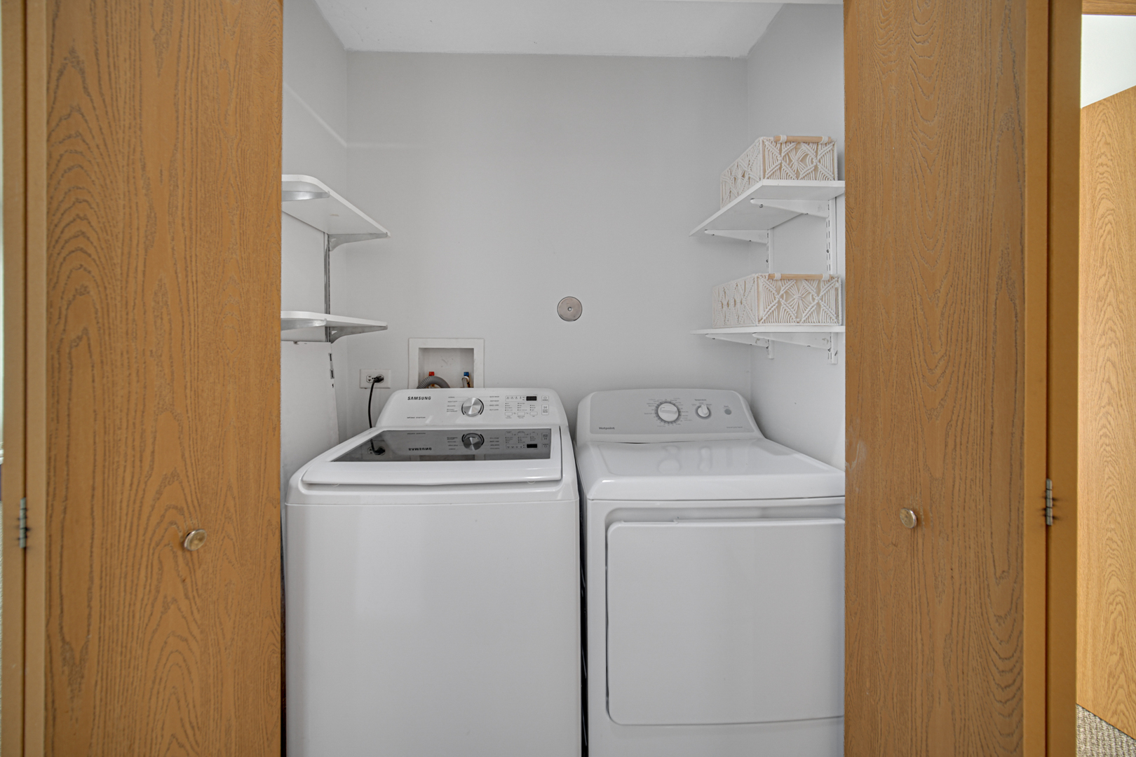 2427 Silverstone Drive, Unit 2427 Carpentersville, IL 60110 - Photo 6 of 16