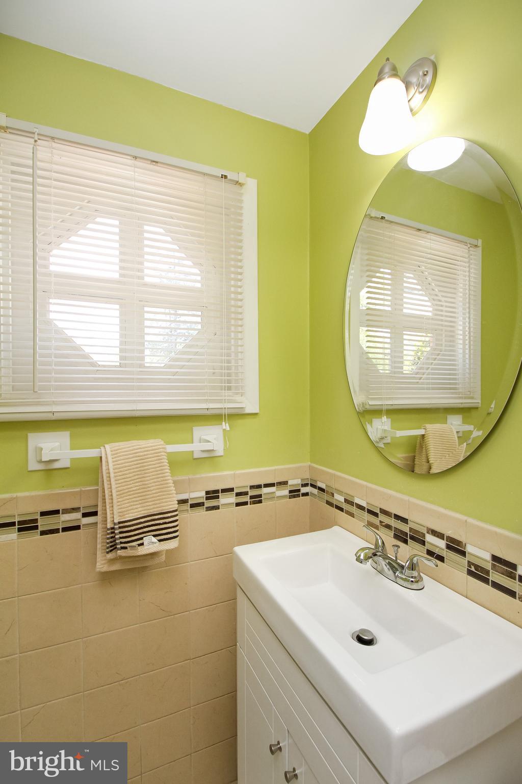 531 Howard Road Cherry Hill, NJ 08034 - Photo 4 of 28