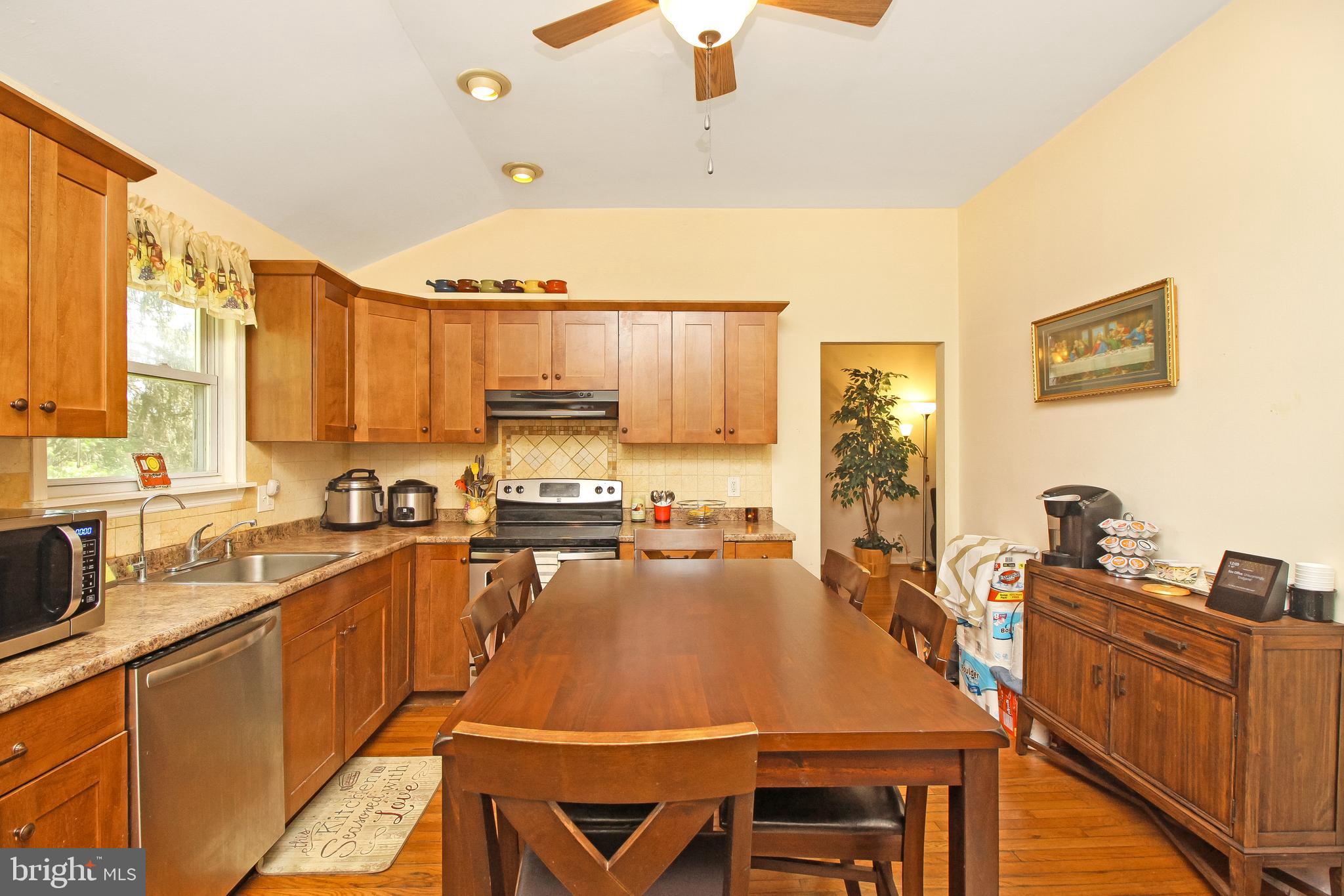 531 Howard Road Cherry Hill, NJ 08034 - Photo 10 of 28