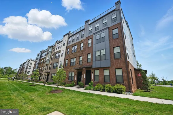 $3,600 | 44623 Wolfhound Square, Ashburn, VA 20147