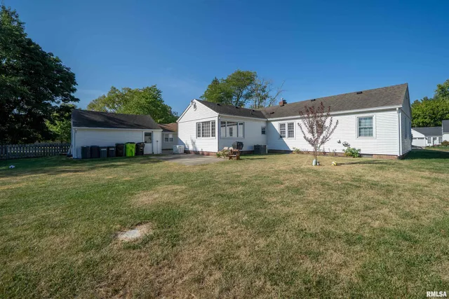 $209,900 | 5110 North Martha Street, Peoria, IL 61614