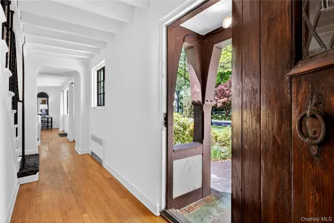 $1,349,000 | 3 Brompton Road, Garden City, NY 11530