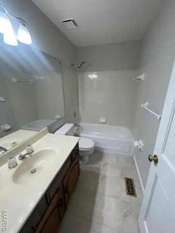 $344,900 | 327 Wildberry Lane, St. Charles, MO 63304