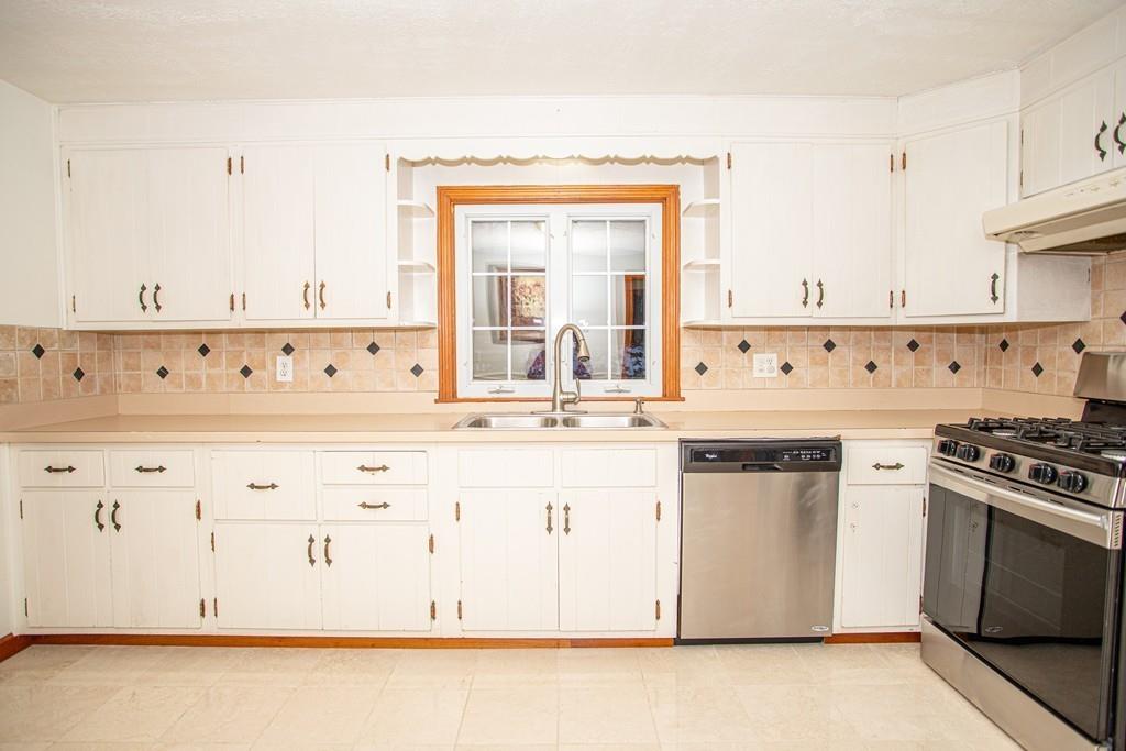 1034 Franklin Road Fitchburg, MA 01420 - Photo 10 of 39 Gallery Image 10