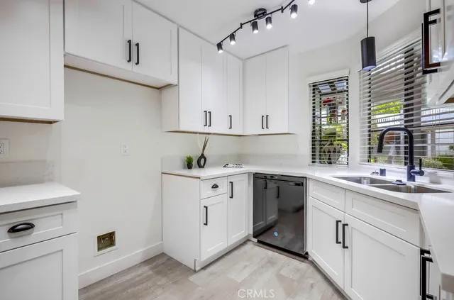 $759,000 | 4682 Warner Avenue, Unit B102, Huntington Beach, CA 92649