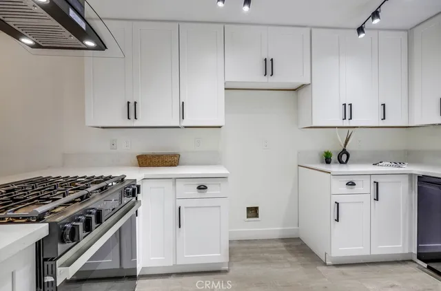 $759,000 | 4682 Warner Avenue, Unit B102, Huntington Beach, CA 92649