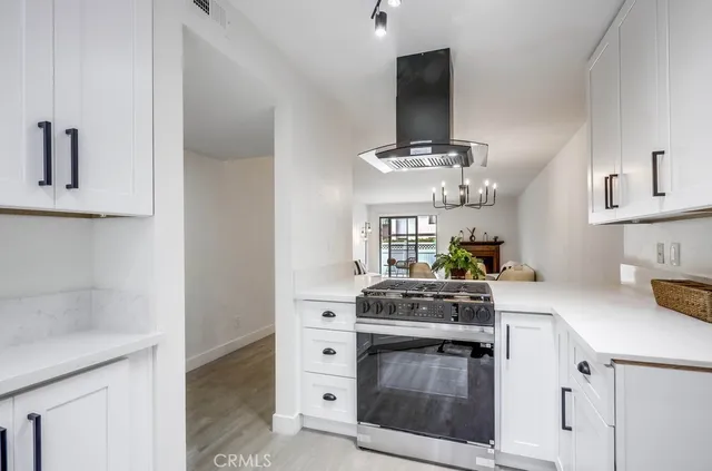 $759,000 | 4682 Warner Avenue, Unit B102, Huntington Beach, CA 92649