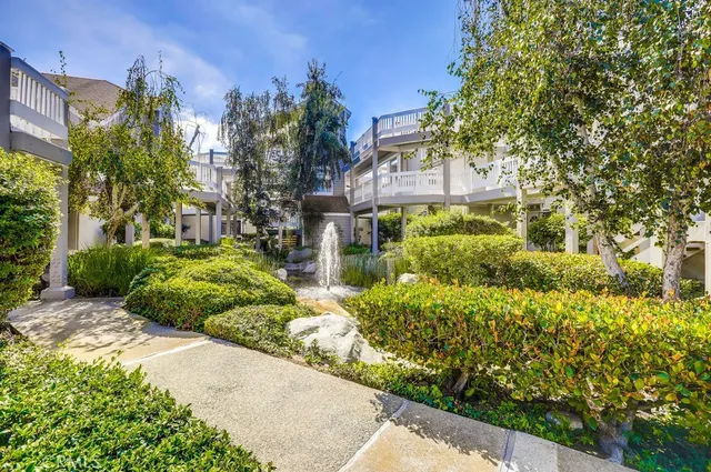 $759,000 | 4682 Warner Avenue, Unit B102, Huntington Beach, CA 92649