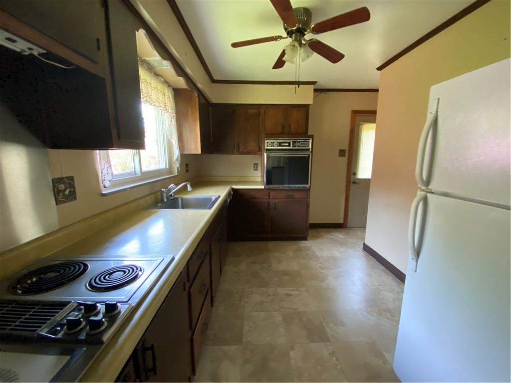 428 Raspberry Drive Monroeville, PA 15146 - Photo 7 of 24 Gallery Image 7