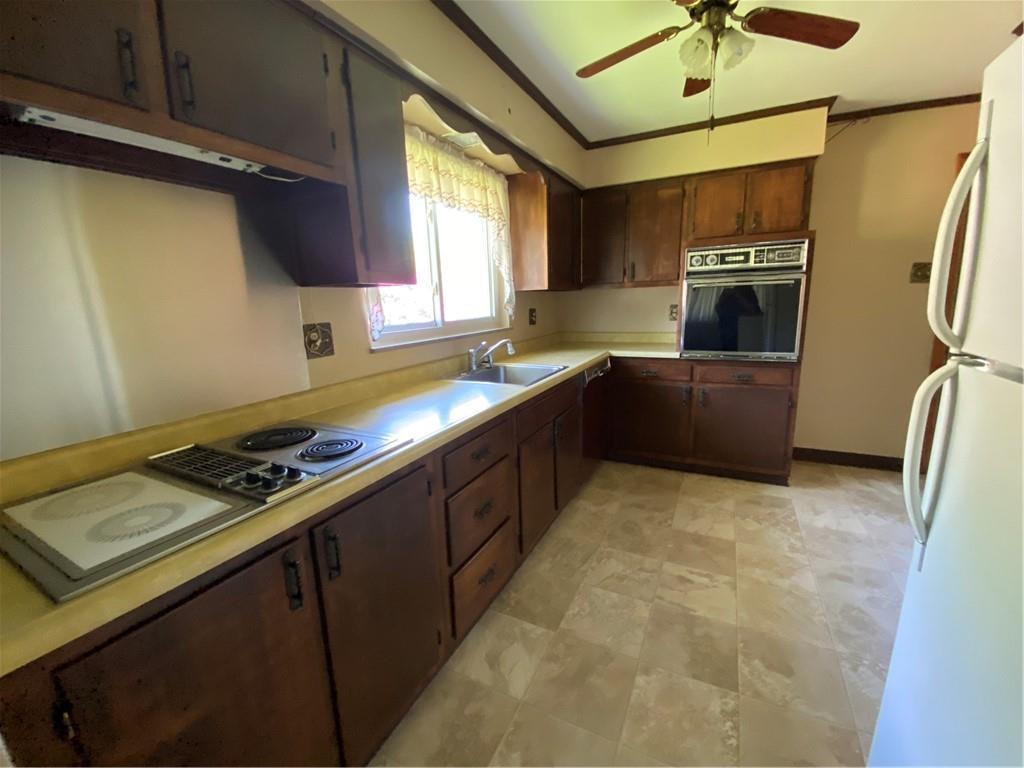 428 Raspberry Drive Monroeville, PA 15146 - Photo 9 of 24 Gallery Image 9