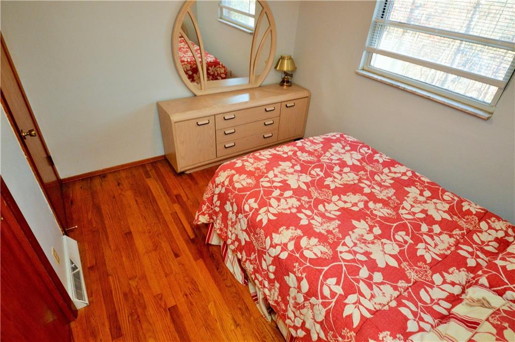 10 Highlandview Road Carnegie, PA 15106 - Photo 17 of 41 Gallery Image 17