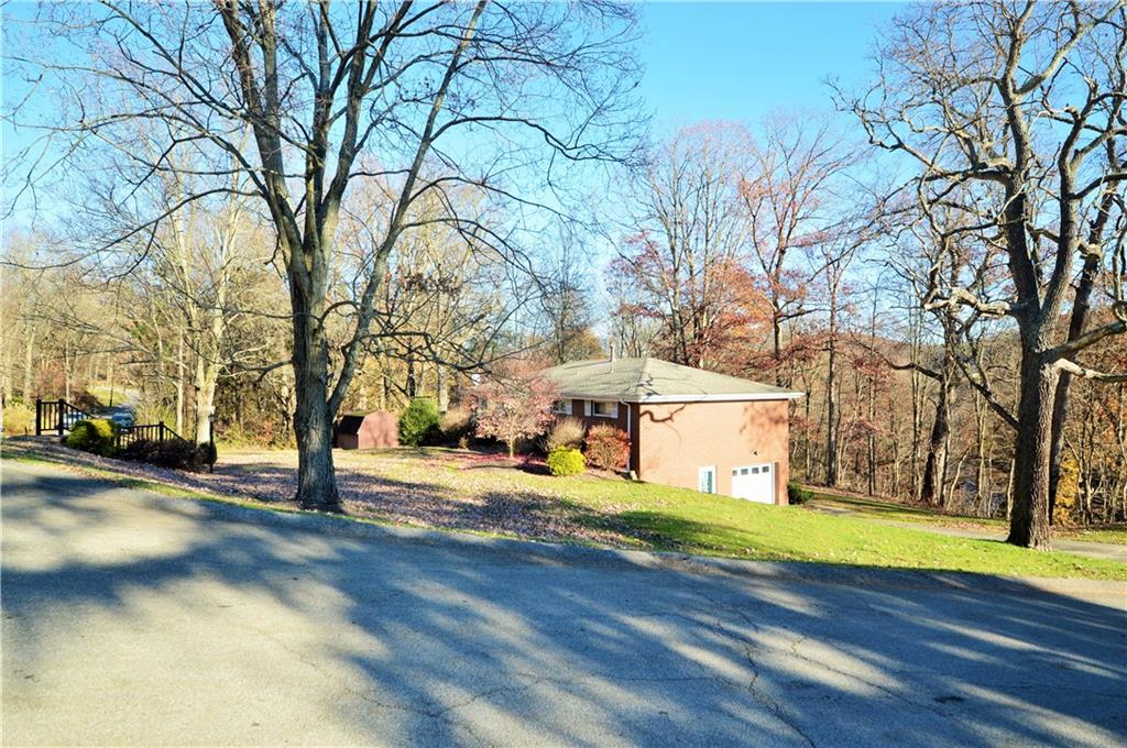 10 Highlandview Road Carnegie, PA 15106 - Photo 2 of 41 Gallery Image 2
