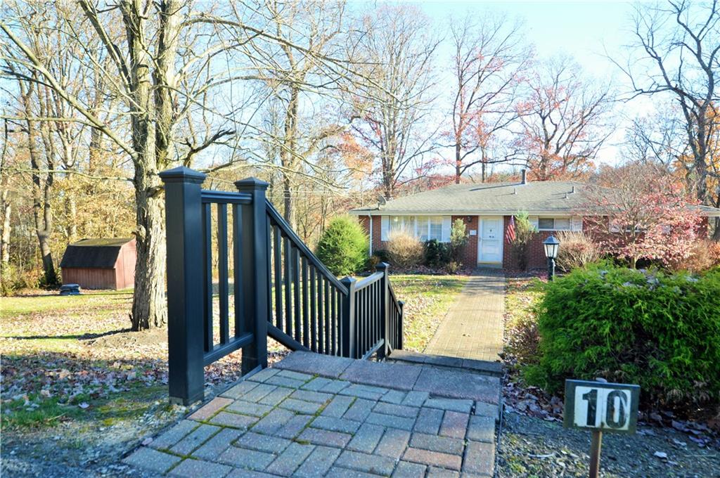 10 Highlandview Road Carnegie, PA 15106 - Photo 4 of 41 Gallery Image 4