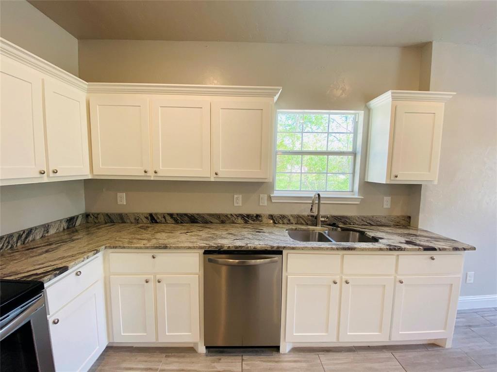 4102 Gordon Street Greenville, TX 75401 - Photo 6 of 13