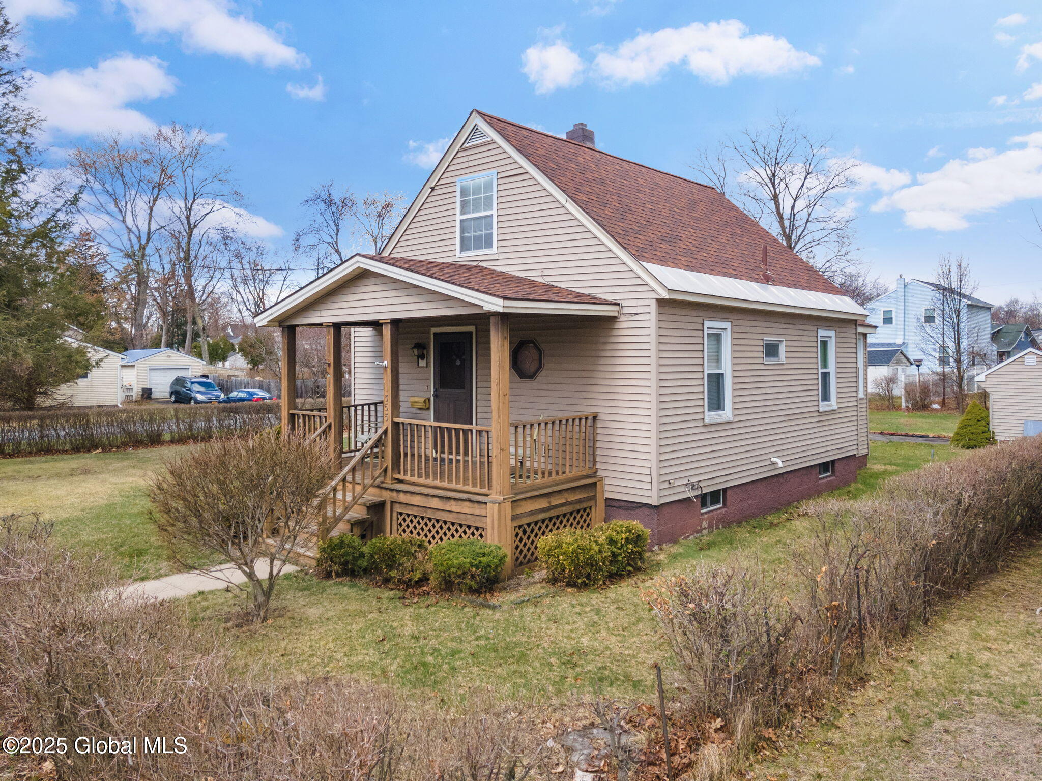 3-355ClaytonRd_03