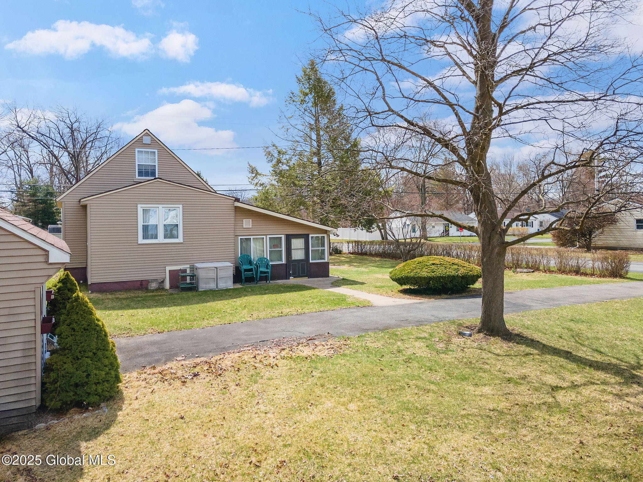 355 Clayton Road Schenectady, NY 12304 - Photo 32 of 35 32-355ClaytonRd_32