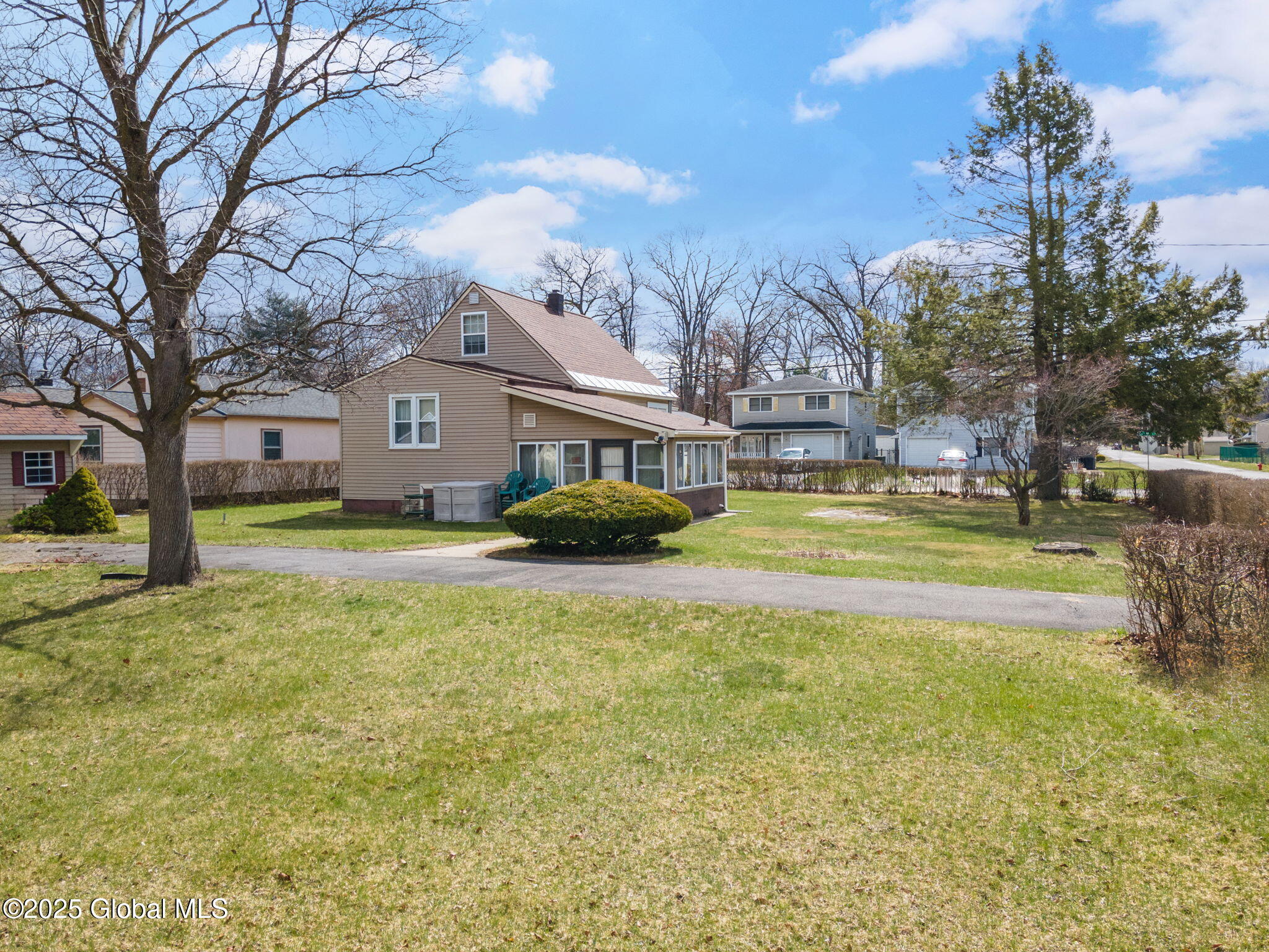 355 Clayton Road Schenectady, NY 12304 - Photo 33 of 35 33-355ClaytonRd_33