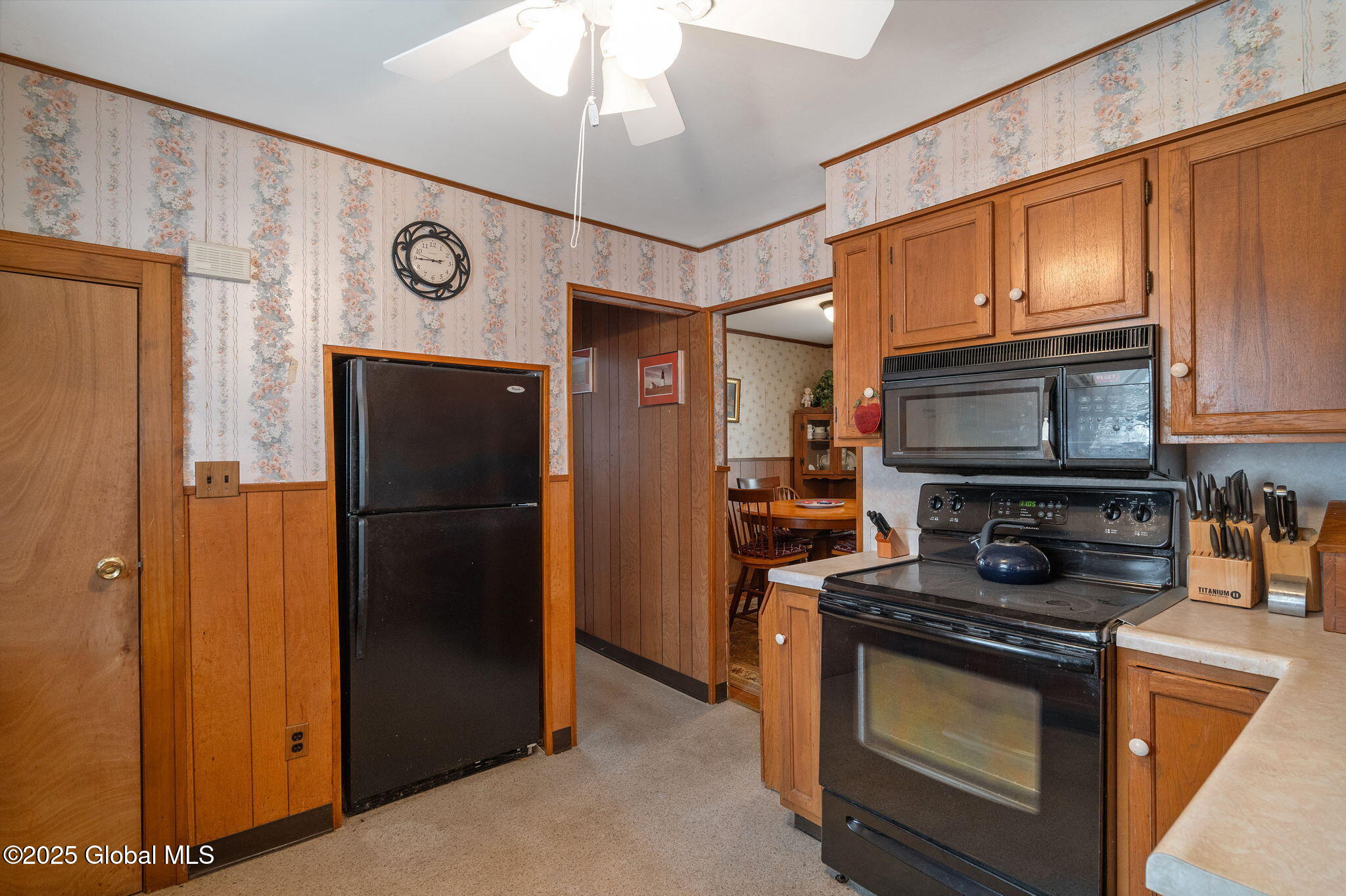 355 Clayton Road Schenectady, NY 12304 - Photo 10 of 35 10-355ClaytonRd_10
