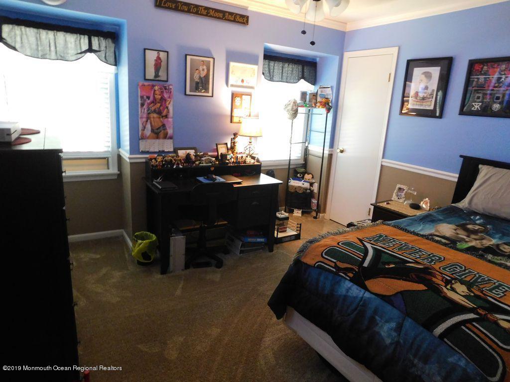 15 Yaeger Road Freehold, NJ 07728 - Photo 22 of 48 15y47