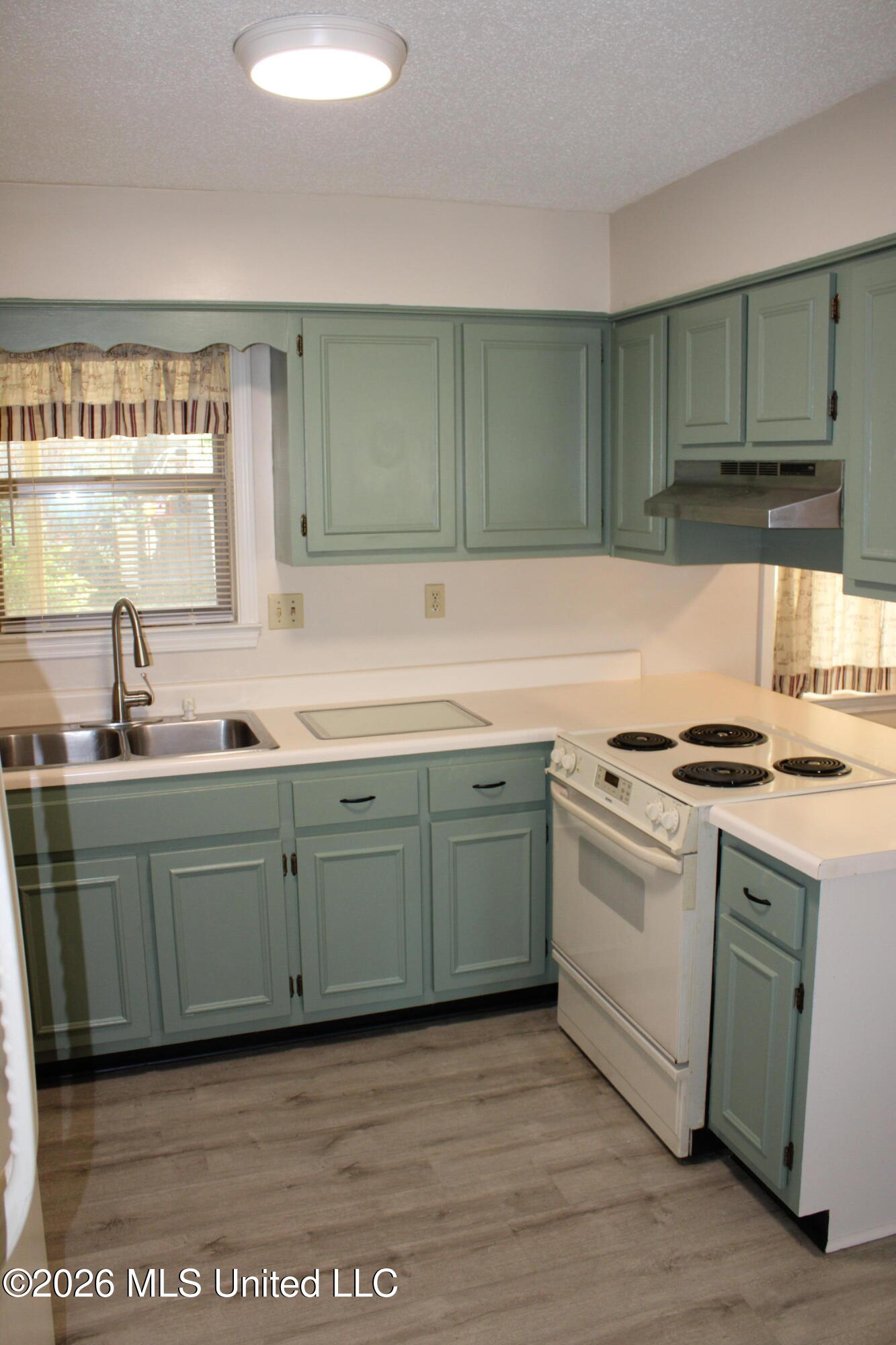 5565 Ridgetop Drive Horn Lake, MS 38637 - Photo 14 of 47 IMG_5097