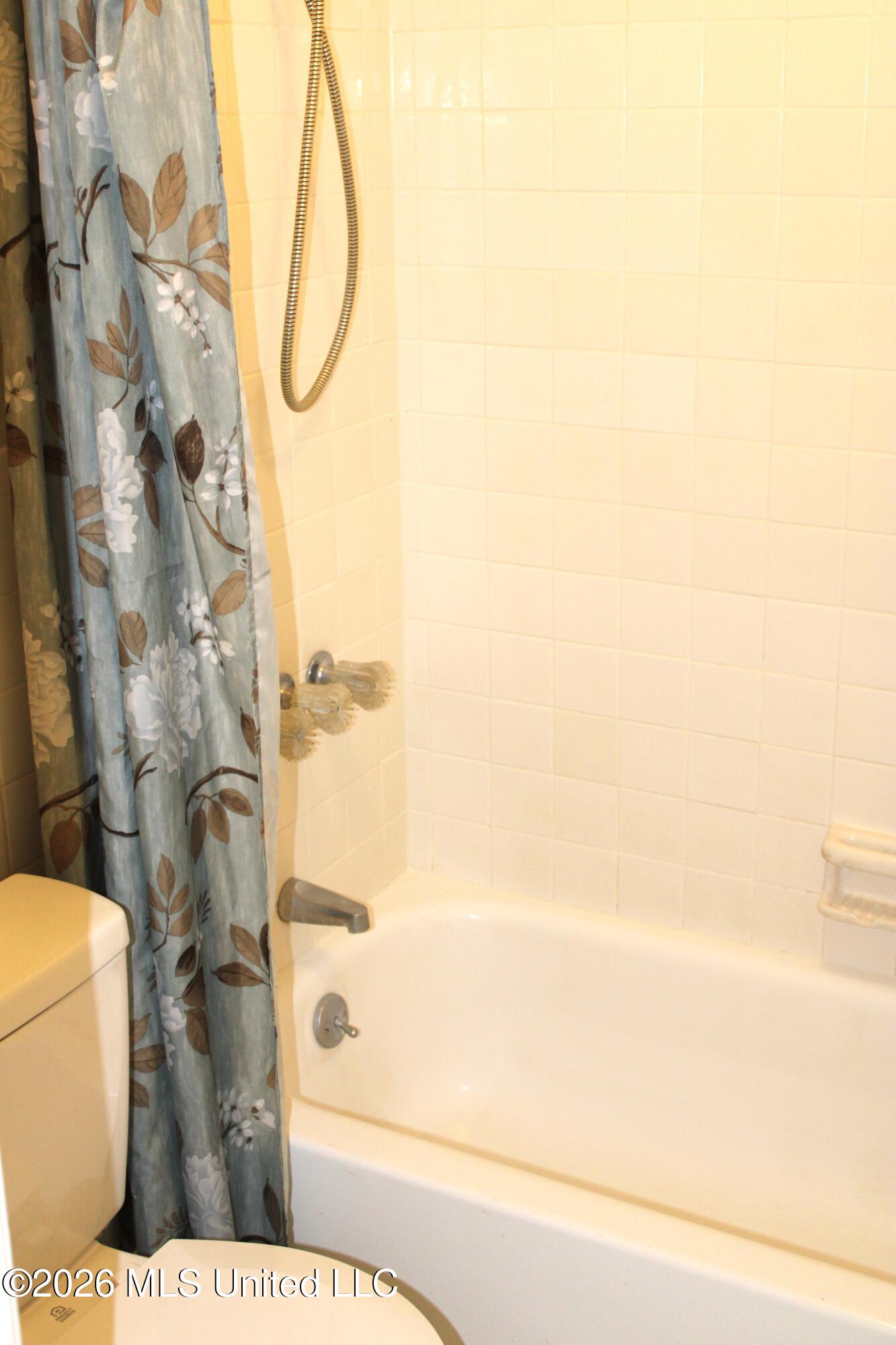 5565 Ridgetop Drive Horn Lake, MS 38637 - Photo 41 of 47 IMG_5087