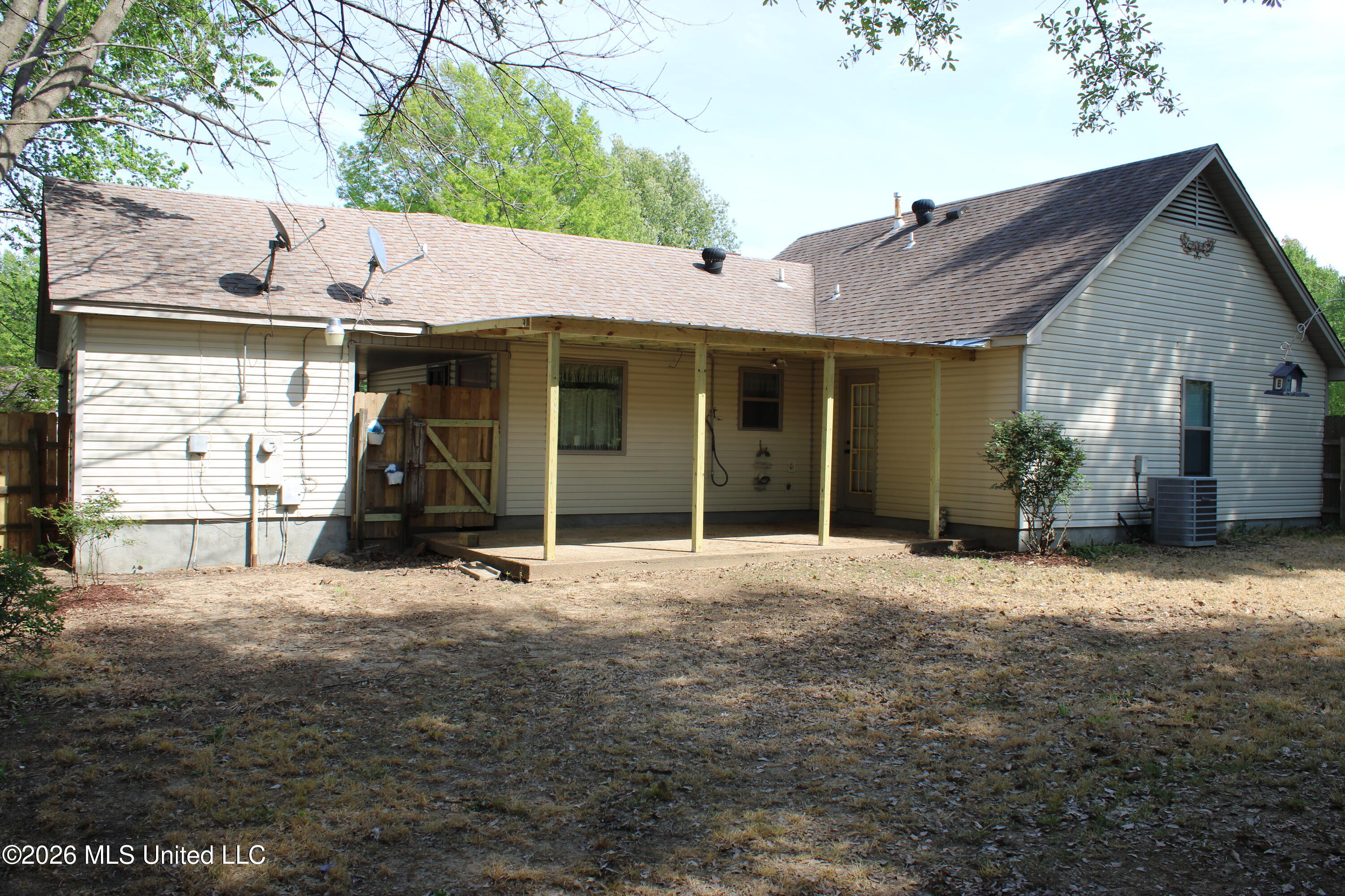 5565 Ridgetop Drive Horn Lake, MS 38637 - Photo 42 of 47 IMG_5107