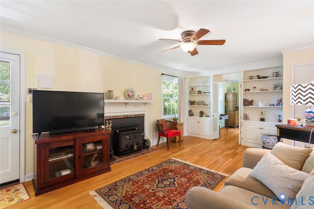 10260 Maplested Lane Henrico, VA 23229 - Photo 5 of 38