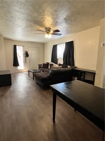 $975 | 2406 Toro Lane, Unit D, Bryan, TX 77807