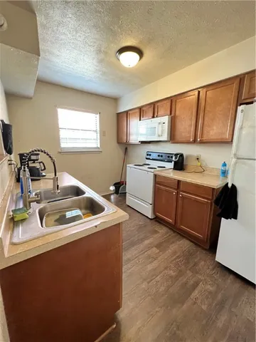 $975 | 2406 Toro Lane, Unit D, Bryan, TX 77807