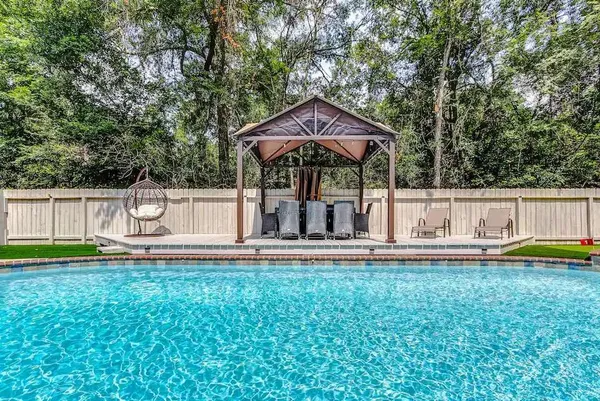 $629,000 | 14 Dovetail Place, The Woodlands, TX 77381