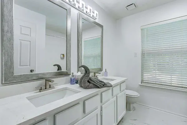 $629,000 | 14 Dovetail Place, The Woodlands, TX 77381