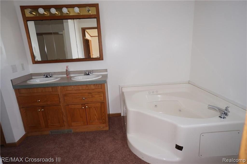 49903 Martz Road Belleville, MI 48111 - Photo 7 of 15 Gallery Image 7