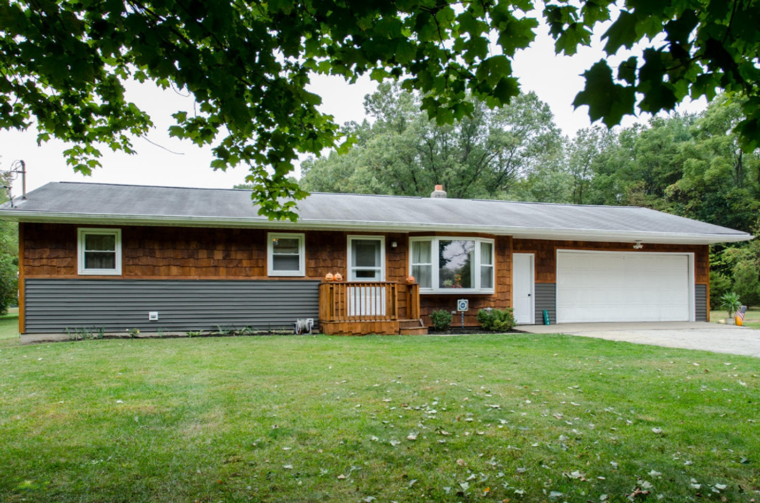 1244 Huntly Road Niles, MI 49120 - Photo 1 of 26 1244 Huntly Rd Niles MI 49120-large-002-